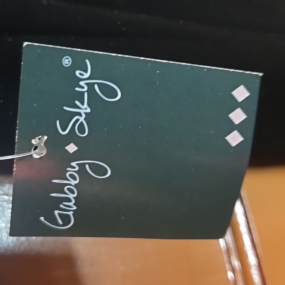 Gabby Skye-Black velvet pullover sheath dress 3/4 bell sleeves Sz 14 NWT - Picture 6 of 7